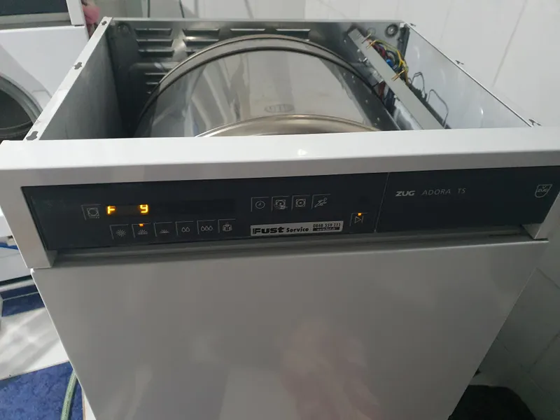 Lave-linge V-ZUG Adora TS avec erreur F9